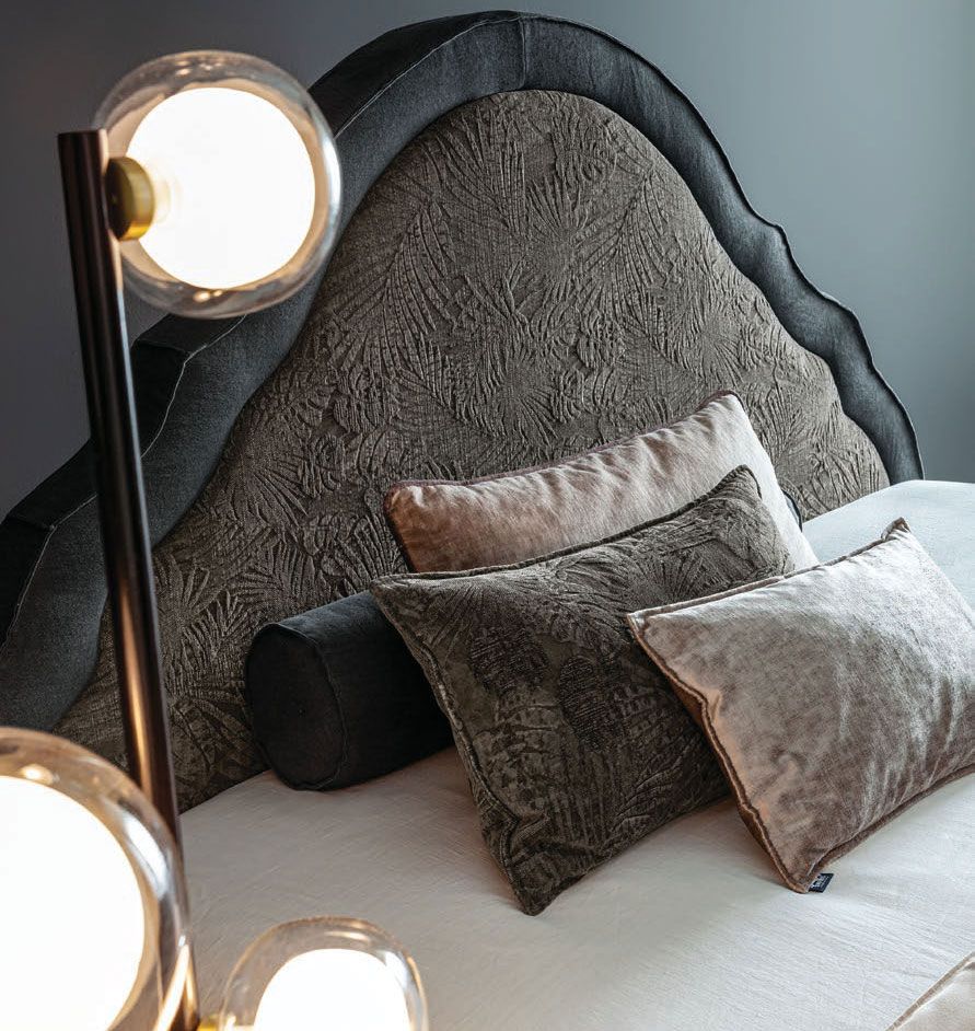 Giường ngủ Twils Celine