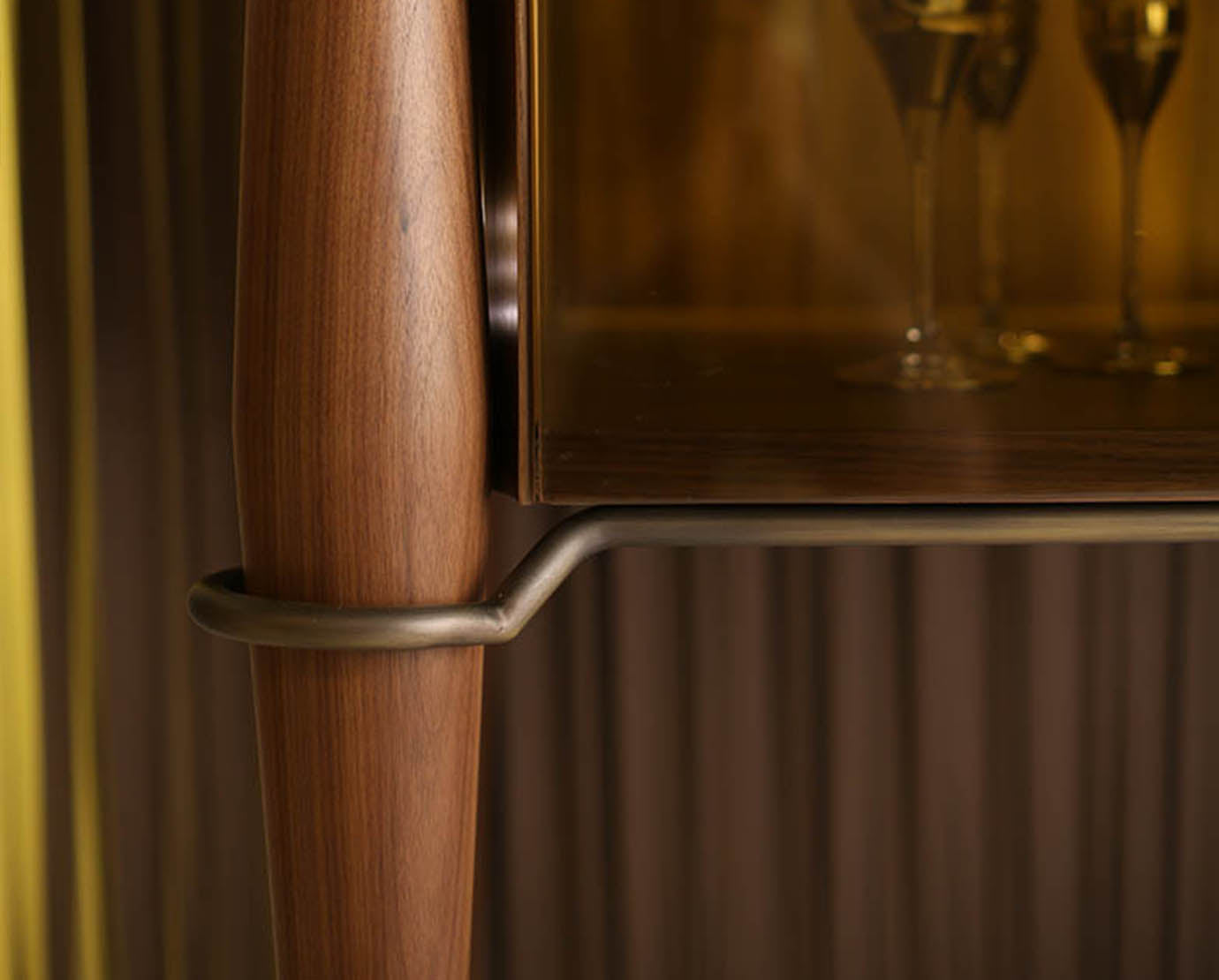 Tủ trưng bày rượu Turri Melting Light